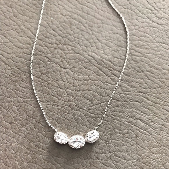 Charmed Aroma | Necklace - Picture 3 of 5